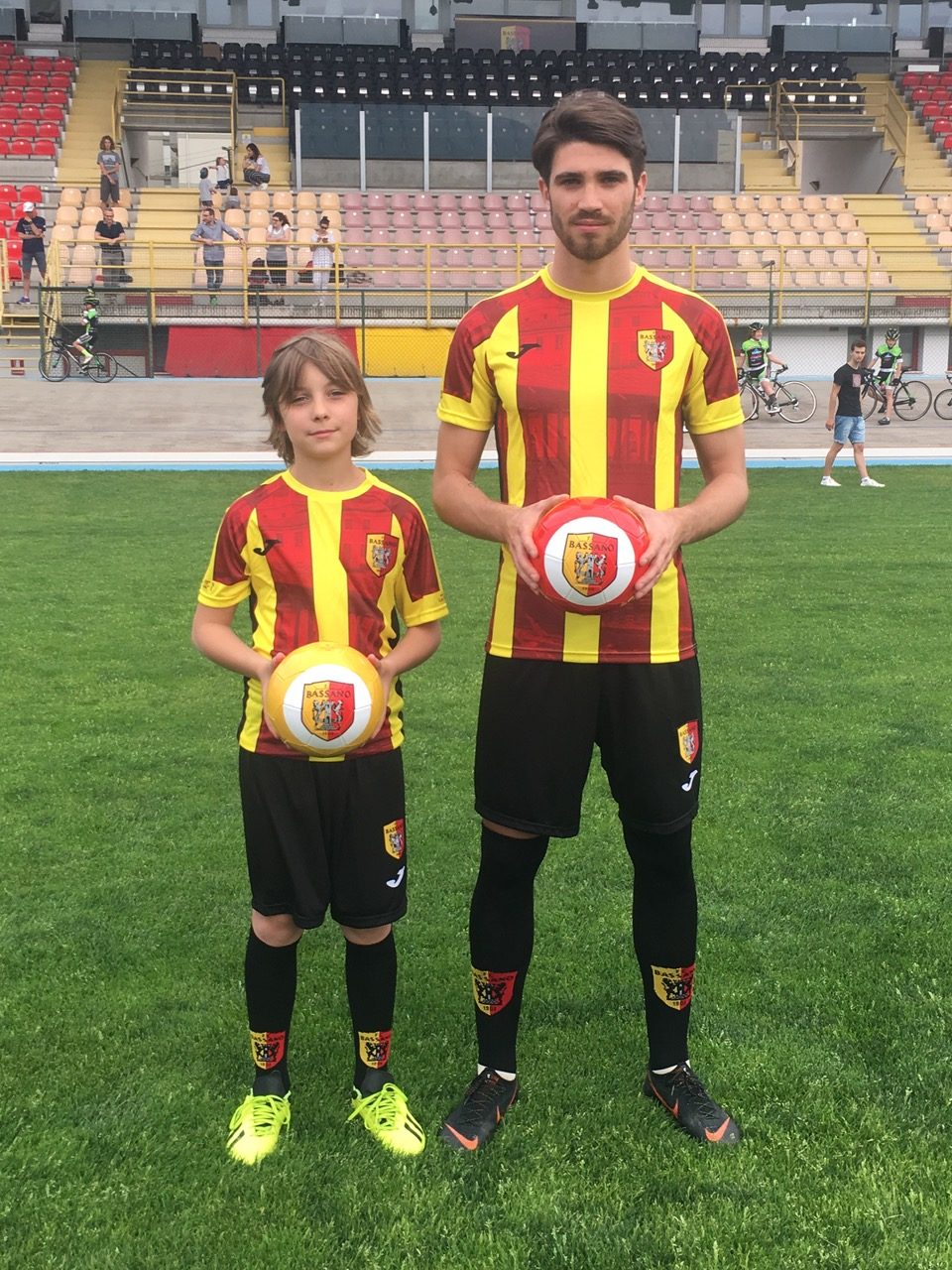 FC BASSANO 1903: IL PONTE E I TIFOSI PROTAGONISTI DELLA MAGLIA 2019/2020