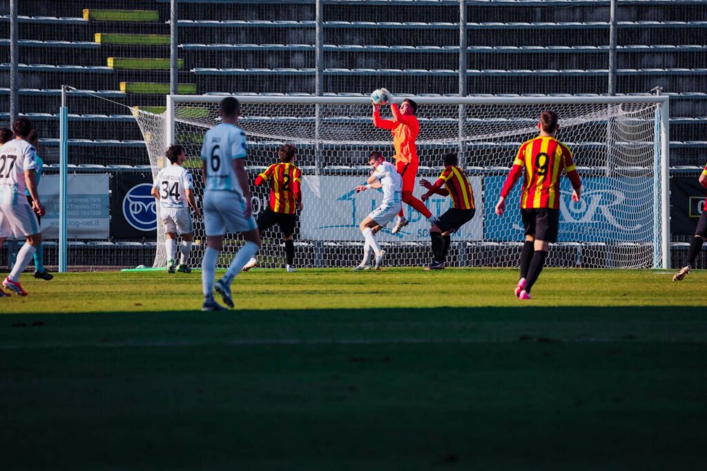 FC Bassano - TREVISO 0 – FC BASSANO 0: Muro giallorosso al Tenni: la capolista si ferma